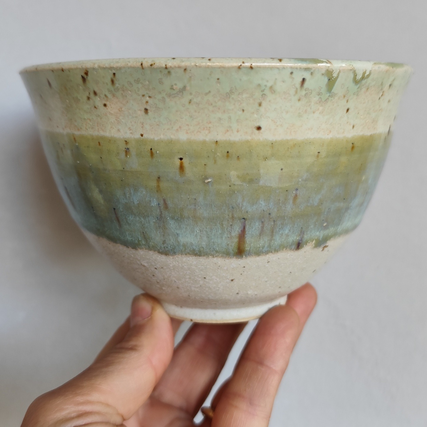 Ciotola artigianale in gres | Scodella fatta a mano verde oliva e sabbia